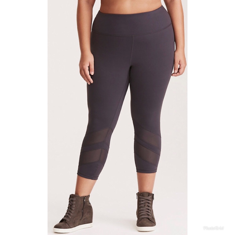 Grey Torrid Cropped Athletic Pant